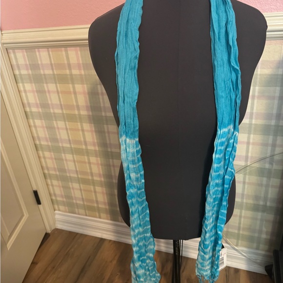 Set of 2 Scarfs - Picture 9 of 9